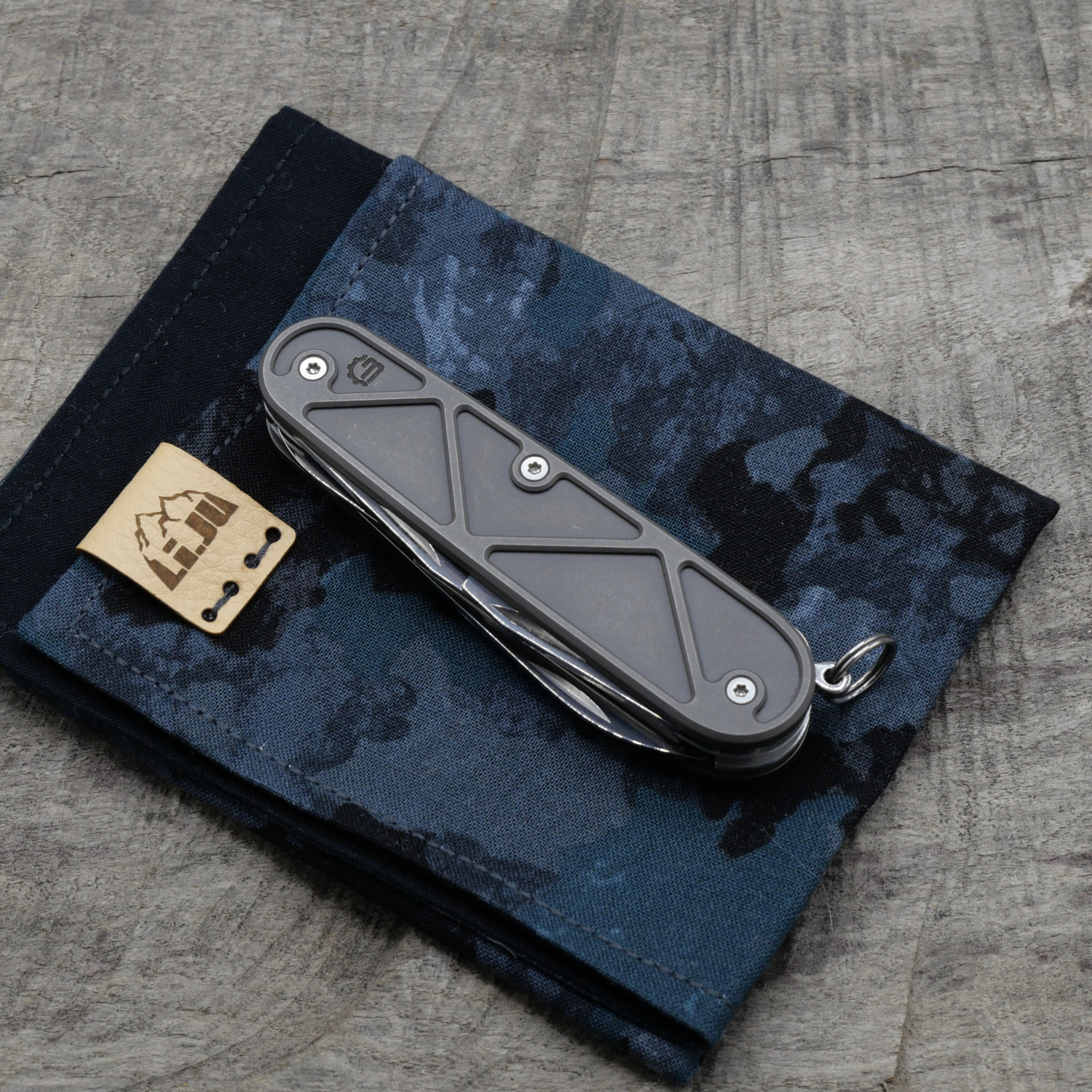 TITAN - TRIANGLE  91mm geschraubt - dark wash - CLIMBER - Titan Grade 5  (Ti 6AI 4V)